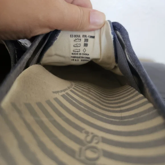 Taos Footwear Ez Soul Blue Denim White Stiching Slip-On Mules Sneakers Sz 9.5 - Picture 6 of 8